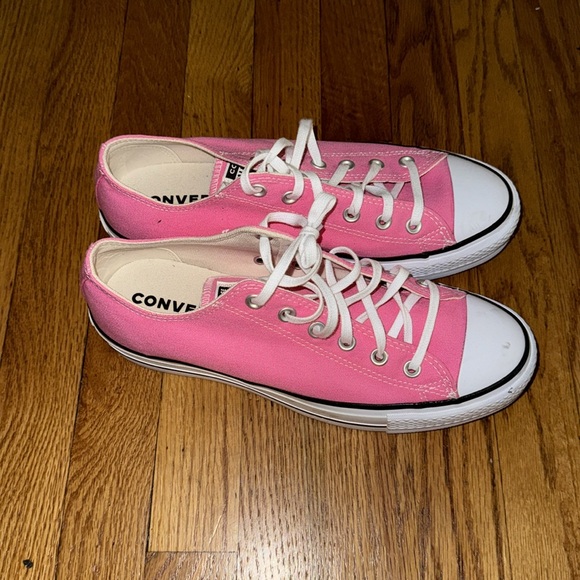 Pink Converse - Picture 3 of 3